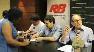 Marcelo Duarte Rafael Colombo e José Silvério autografam audiolivros