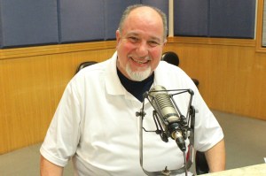 Gilbert Stein comanda o Chansons D'Amour